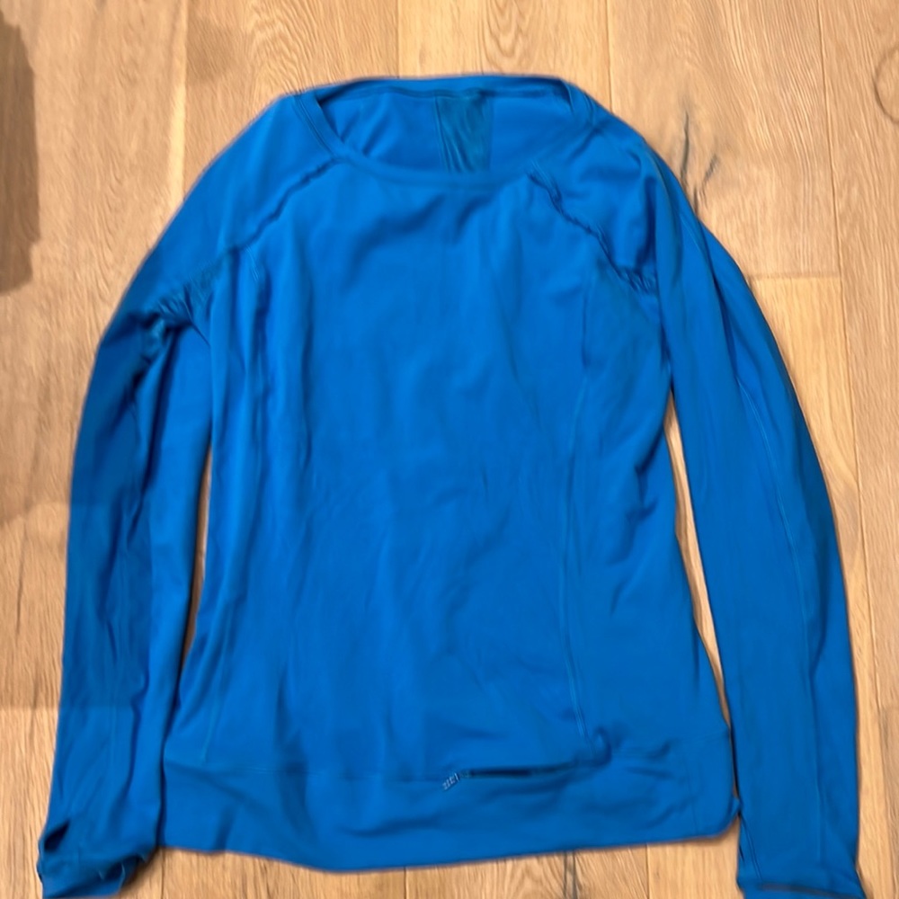 Lululemon running shirt